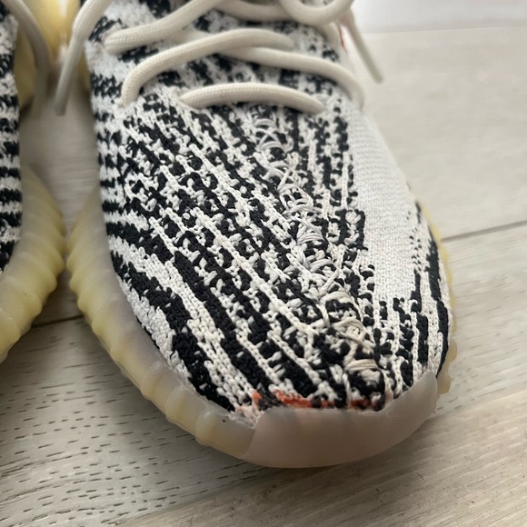 YEEZY BOOST 350 ZEBRA 2017. Men’s 6 - Picture 5 of 6
